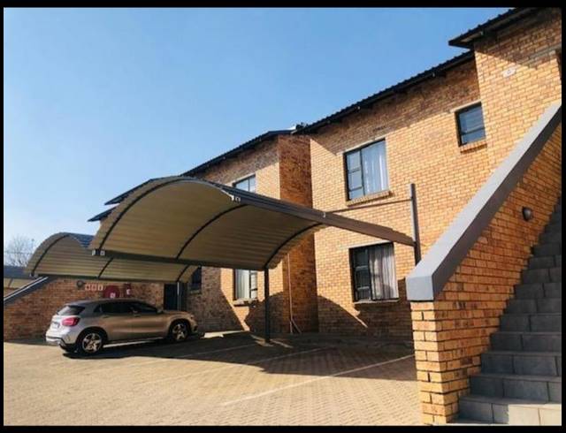 2 BEDROOM APARTMENT FOR SALE IN CASTLEVIEW